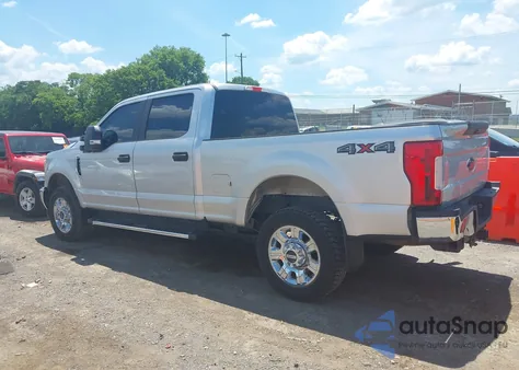 2017 Ford F-250 Xl z USA, uszkodzony, nr VIN 1FT7W2B63HEB84214